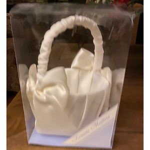 Cream Satin Flower Girl Basket!! NWT. Beautiful Satin Flowing BOW on each side!!